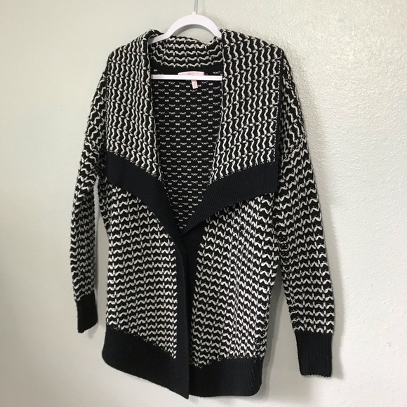 Victoria’s Secret Cardigan Heavy Knitted Sweater - Picture 2 of 7